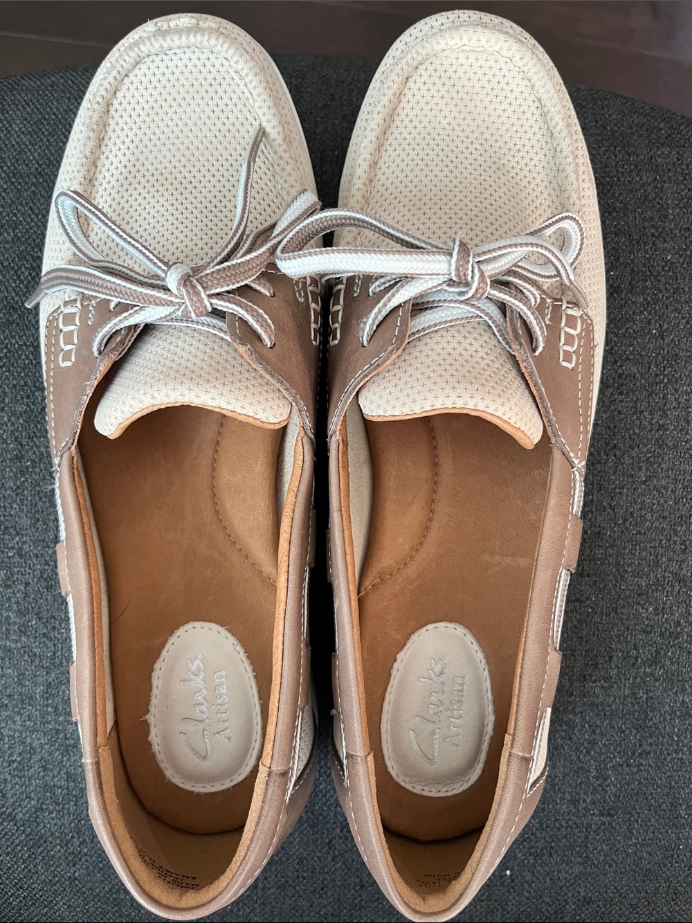 NWOT CLARKS Women’s Artisan Size 10 Tan Perforated Boat Shoe